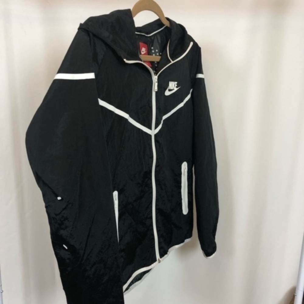 Nike Tech Aeroshield Windrunner Jacket Black M - image 8